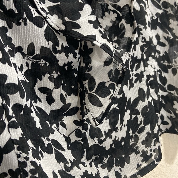 NEW YORK & Company Ruffle Blouse - Picture 6 of 11